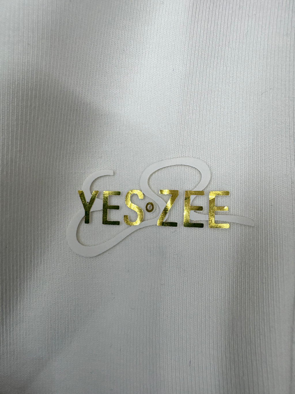 Felpa donna zip intera con cappuccio logo spalla YES ZEE